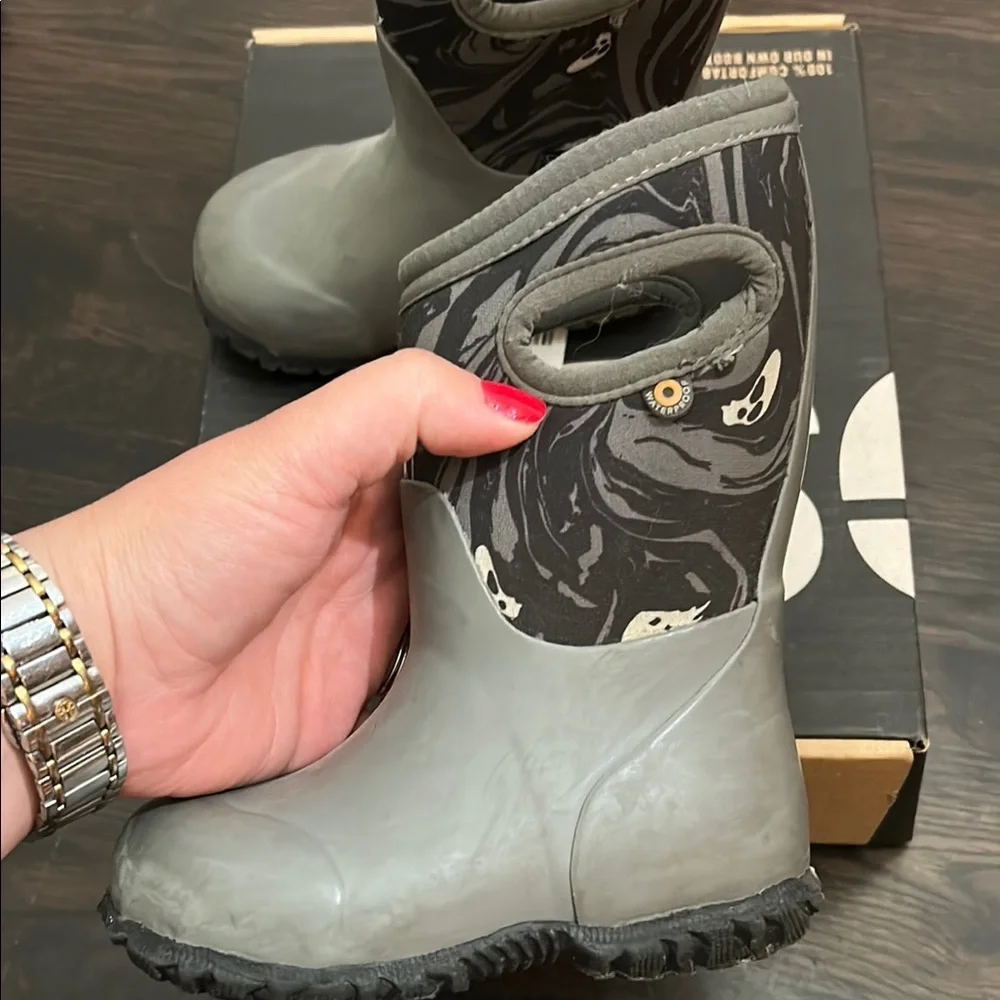 Bogs Black and Gray Waterproof Boots